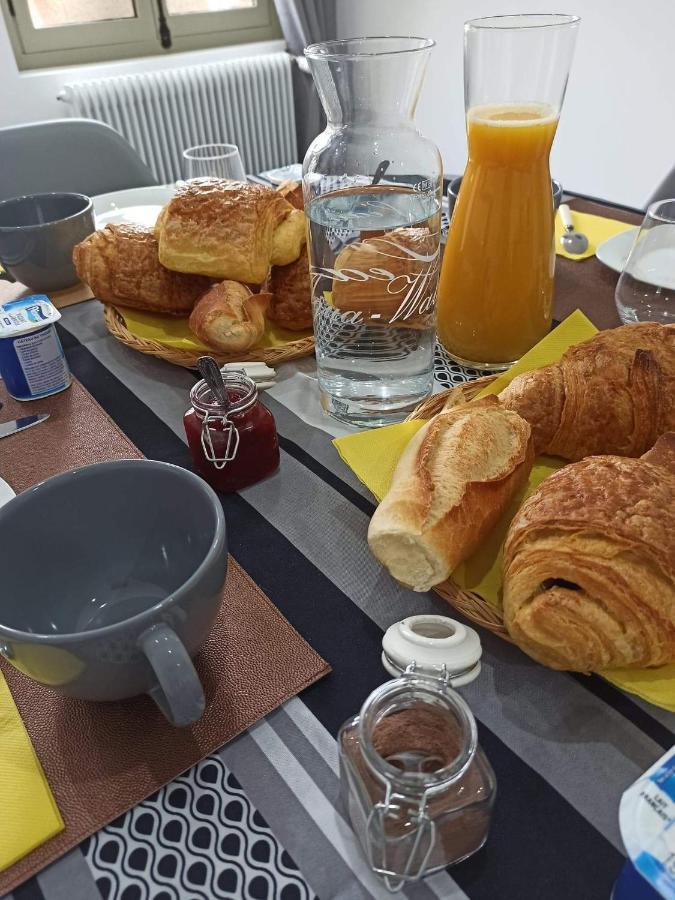 Les Muches Bed & Breakfast Bouzincourt Екстериор снимка