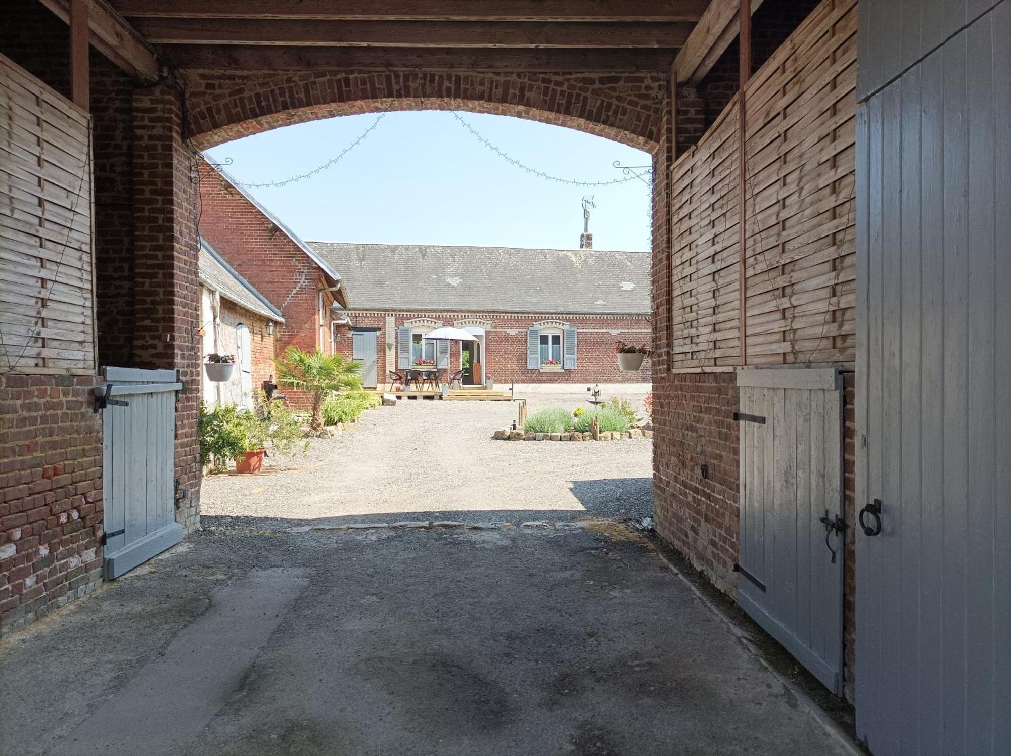 Les Muches Bed & Breakfast Bouzincourt Екстериор снимка